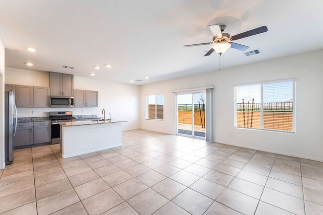 Photo - 410 Larksong Ave