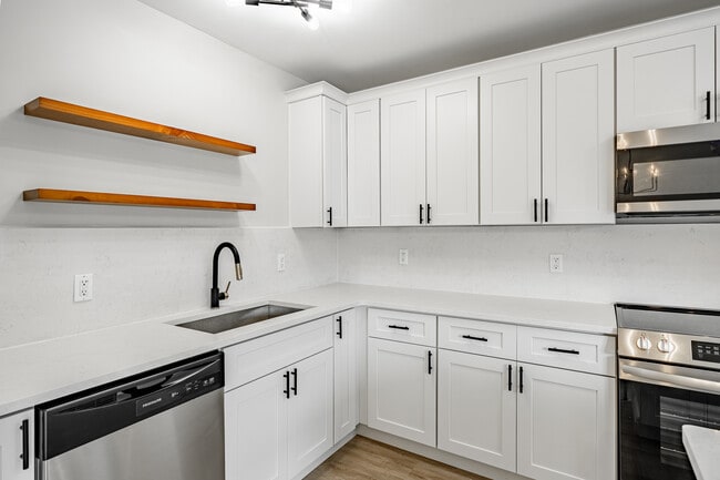 Photo - 61 Pennsylvania Ave