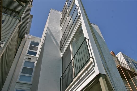 995 Hill Street - rear view - Mt. Adams Living