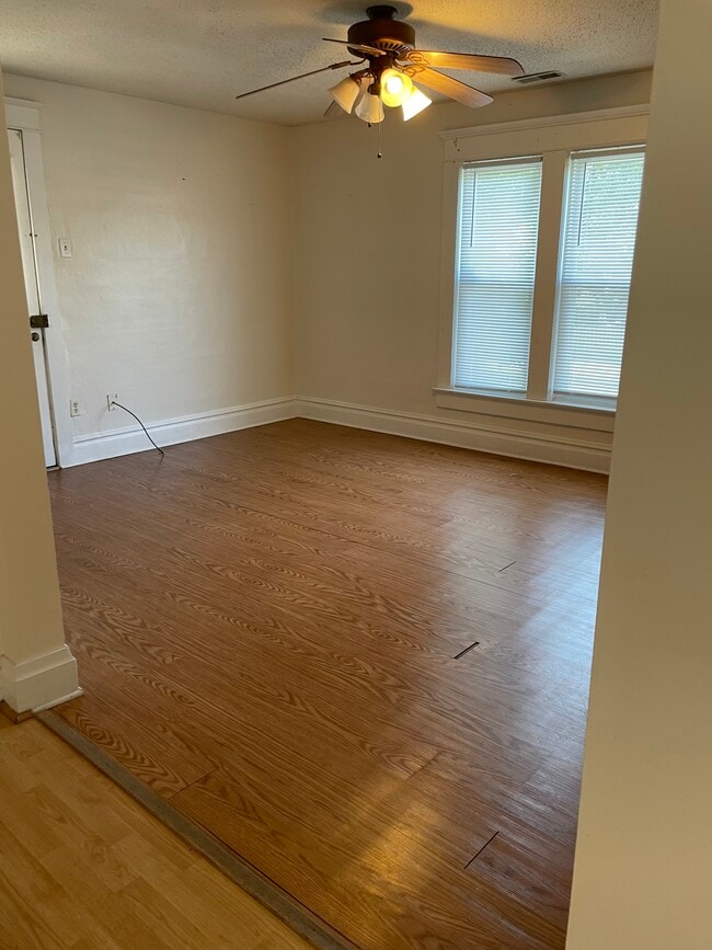 Photo - 1312 Park Ave Unidad #2