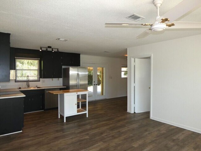 Photo - 3460 Rothschild Dr