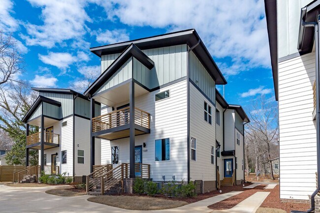 Photo - Luxurious Newly Built 3BD, 4BA Downtown Raleigh Townhome with Spacious Balcony and Natural Light ...