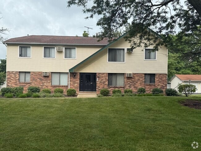 Building Photo - 8332 Oak Leaf Dr Unit 1601 Rental