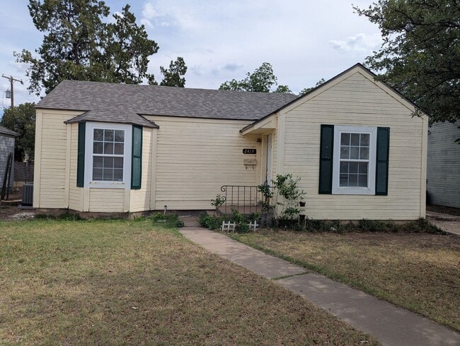 Building Photo - Charming Home in a quite neighborhood