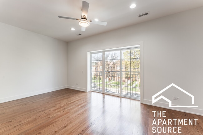 Photo - 3329 N Avers Ave Unit 3N