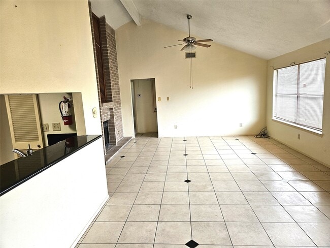 Building Photo - 8215 Summer Quail Dr