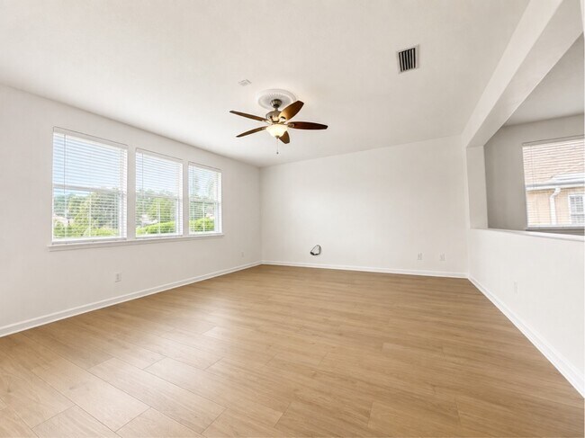 Photo - 117 Camden Cay Dr