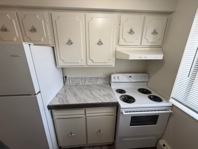 Building Photo - 1424 11th Ave Unit Campus Park