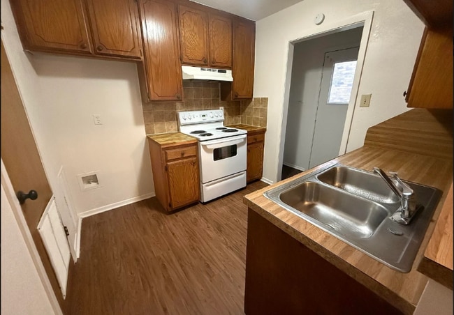 Photo - 2813 W Shaw St