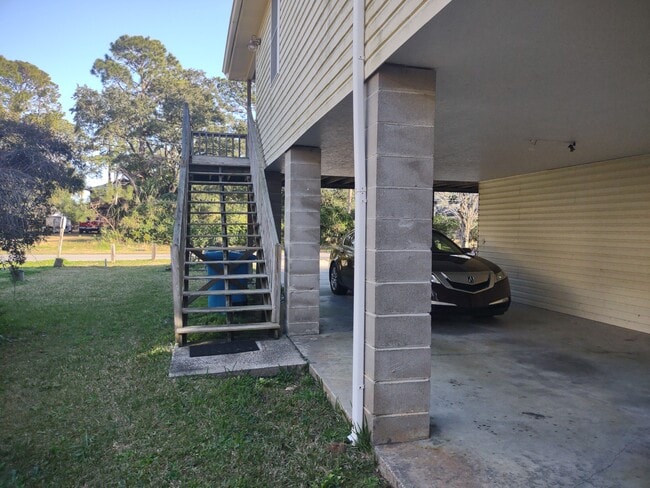 Parking under the unit - 505 Miller Ave Unit 505-B Rental