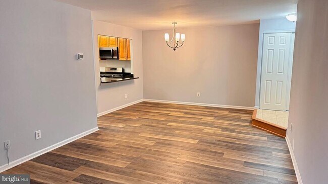 Photo - 5817 Cove Landing Rd Unit 301