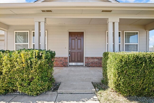 Photo - Beautiful 2 Bedroom - 2 Bathroom in Deer C...