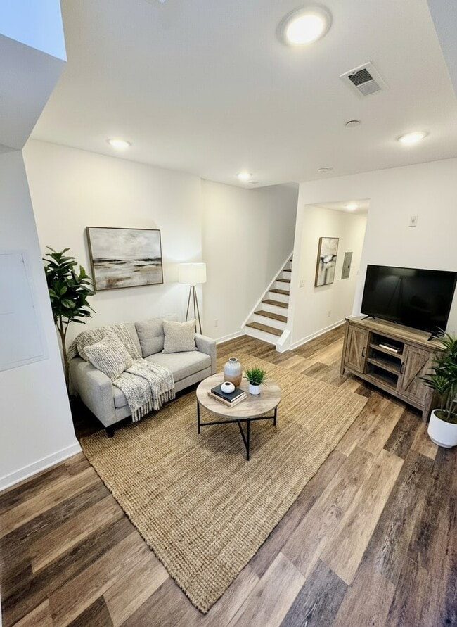 Photo - 2722 Master St Unit B