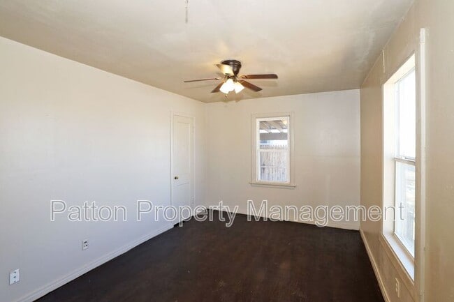 Photo - 106 N Virginia St