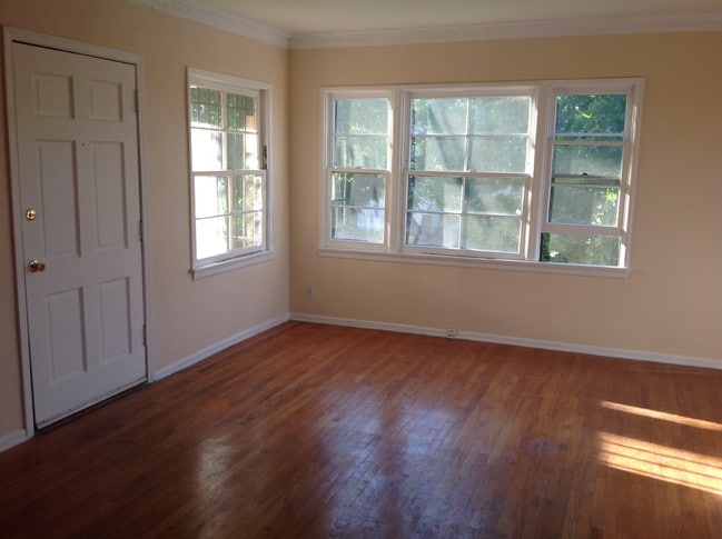 Photo - 4422 Clinton St Unidad ArtDeco 1 Bedroom Apt.