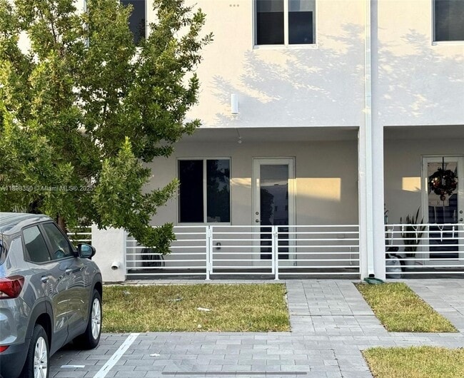 Photo - 10270 NW 66th St