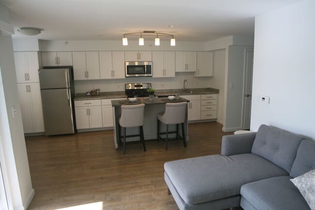 The Oak at Island Creek Village
