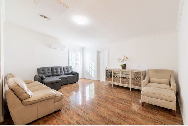 Photo - 1803 Ybarra Dr