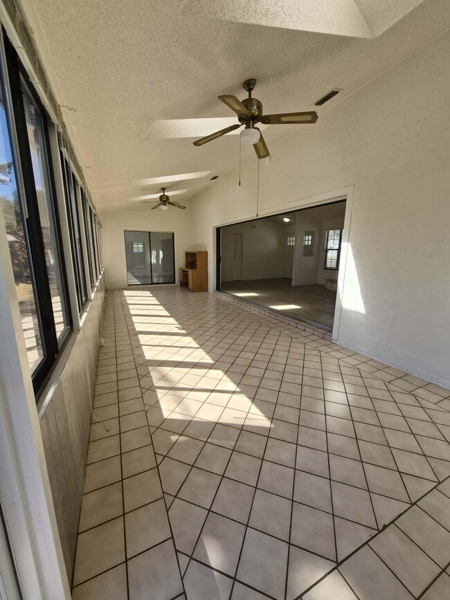 Photo - 57 Shores Blvd