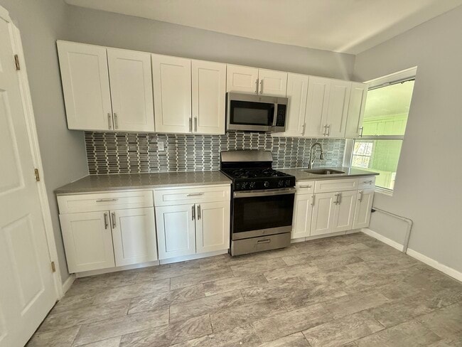 Photo - 1220 Pembroke St Unit 3R