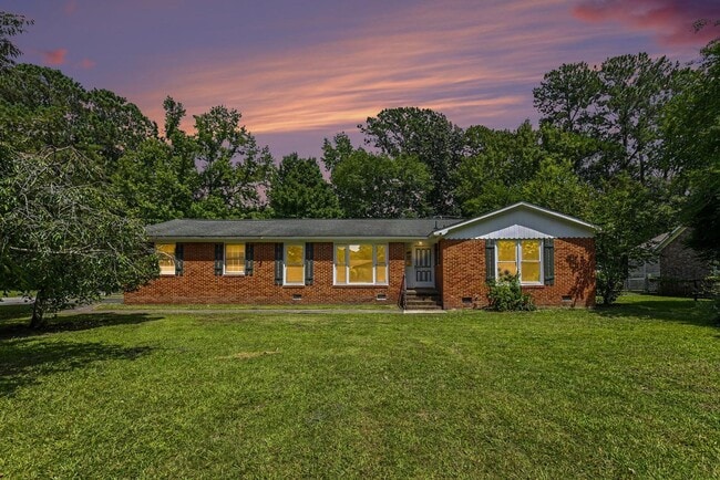 Photo - 130 Sandtrap Rd