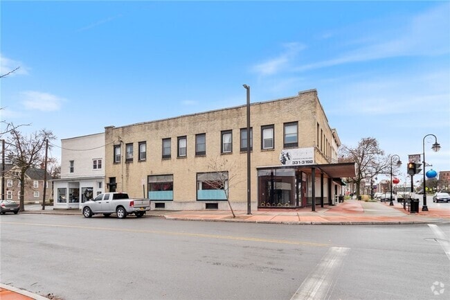 Building Photo - 202 S Main St Rental