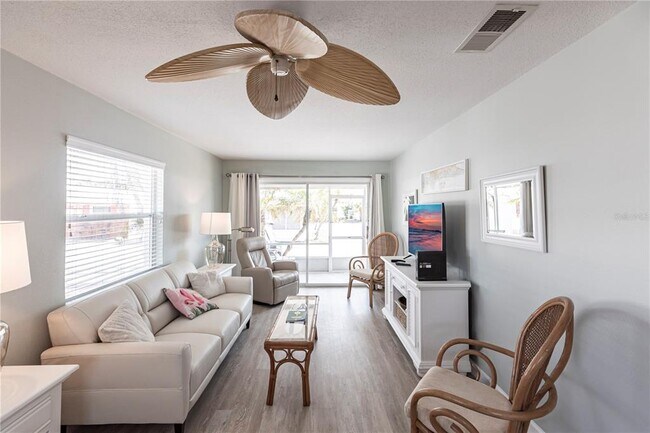 Photo - 6020 Midnight Pass Rd