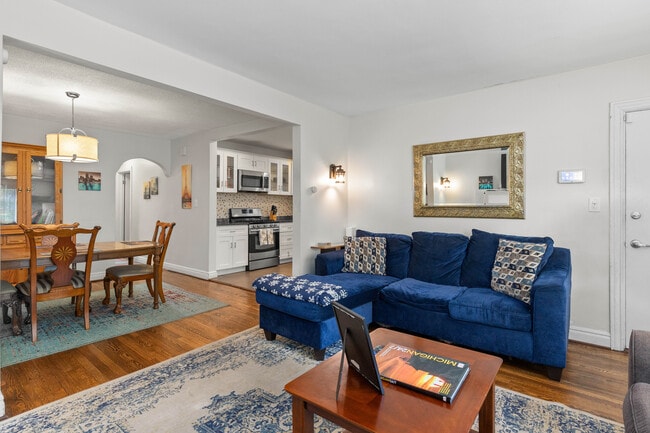 Photo - 7042 Thatcher St Unit 1