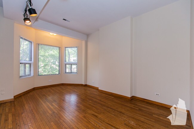 Photo - 873 W Lill Ave Apartments Unit B1