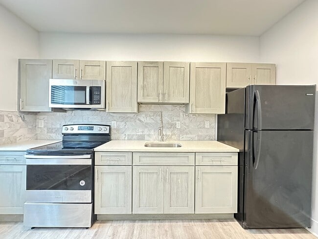 Photo - 2822 N Taney St