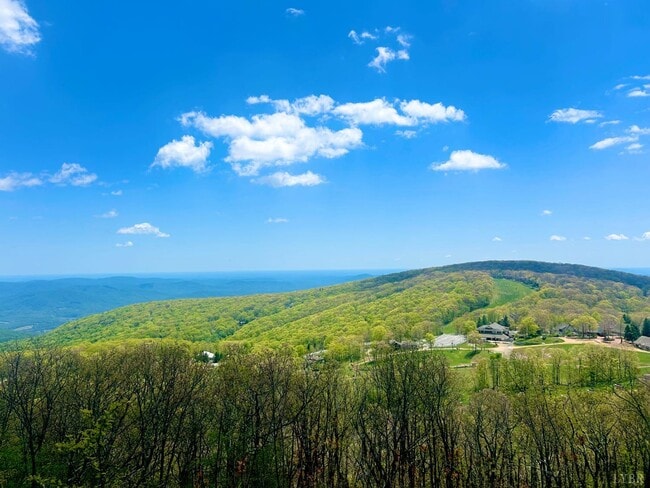 Photo - 2213 Tanners Ridge