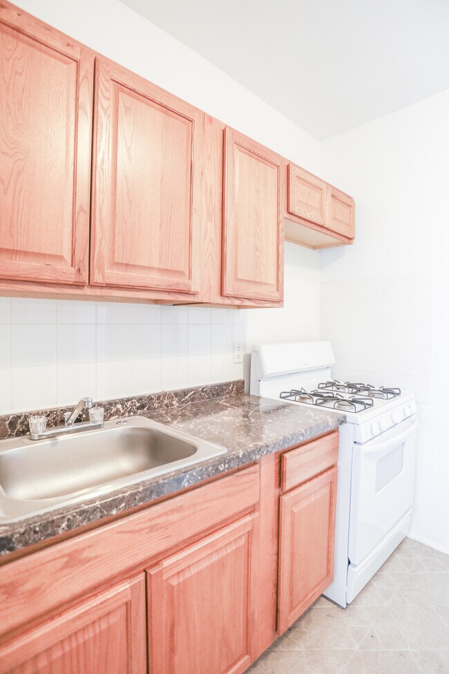 Photo - 3941 W Dakin St Unidad #3A