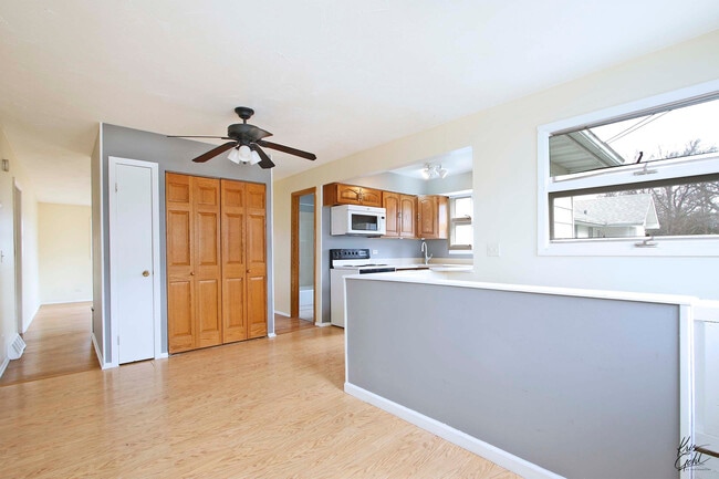 Photo - 39271 N Lake Ave