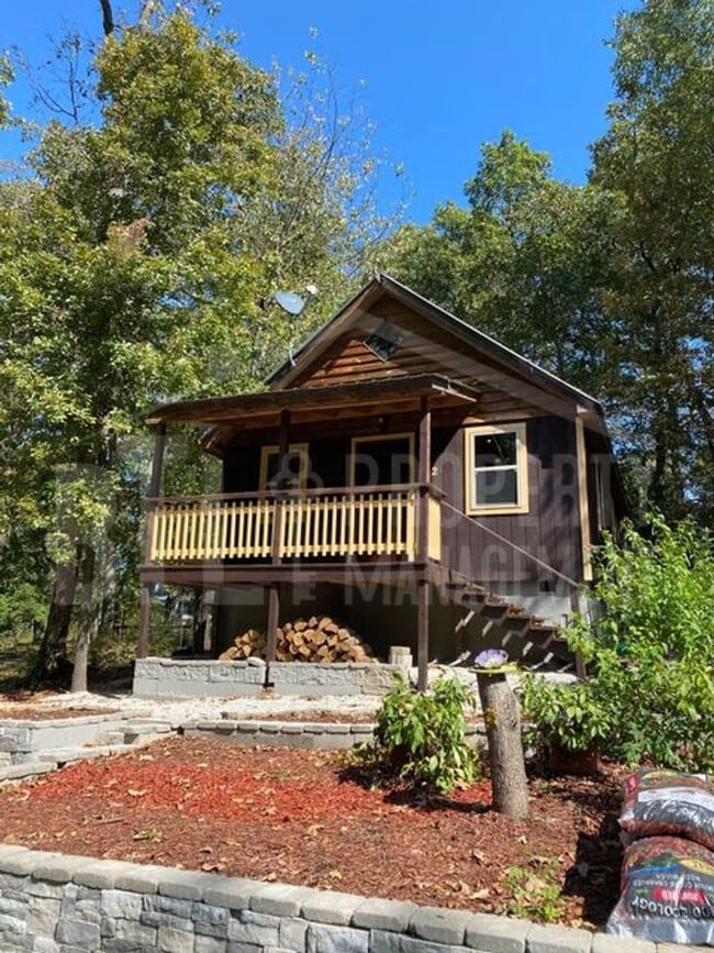 Photo - Rustic One Bedroom Cabin with Loft