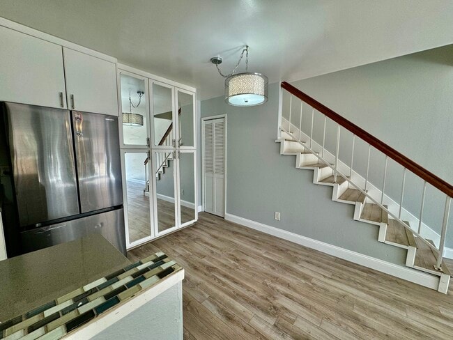 7770 Youngdale Way Unidad J