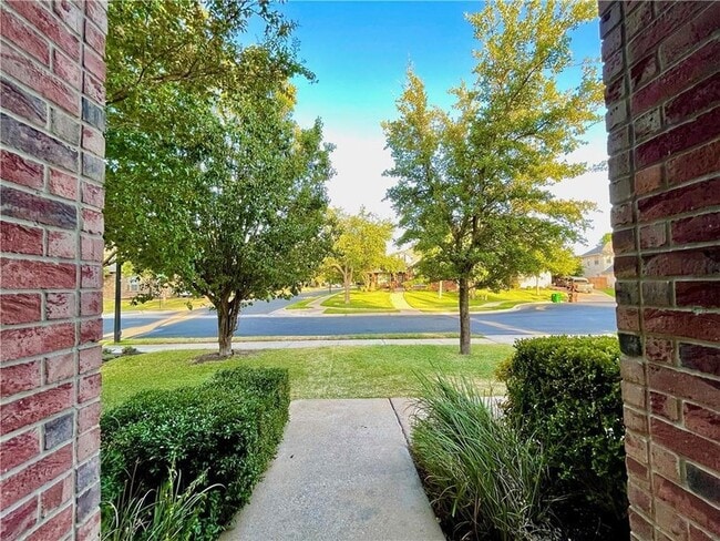 Photo - 906 Mesquite Hollow Pl