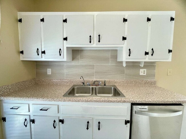 Photo - Charming 3-Bed Townhome In Three Colonies