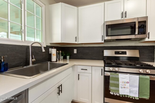 Photo - 4010 N 11th Ave