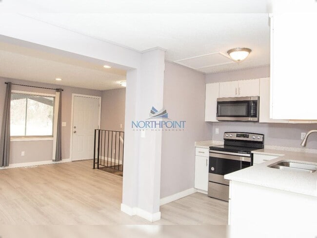Photo - Bright & Open 2 bed 2 bath Unit A