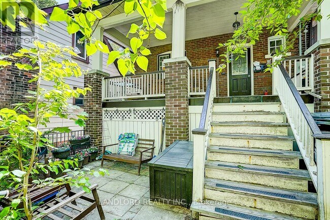 Photo - 92 Neville Park Blvd Unit Upper