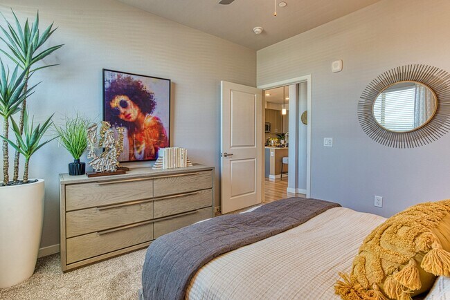 Lucent Scottsdale