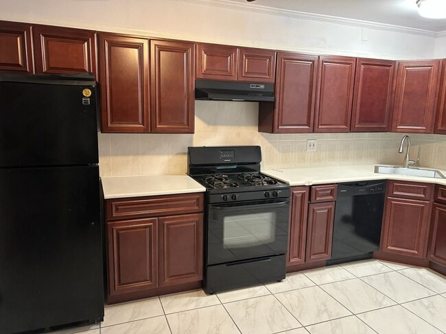 Building Photo - 5306 Avenue H Unit First Floor