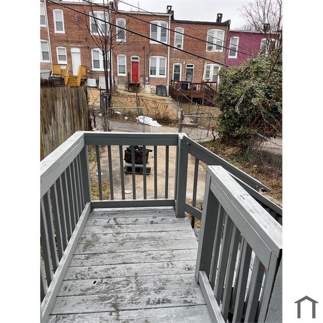 Photo - 3 Bedrooms 1.5 Bathrooms