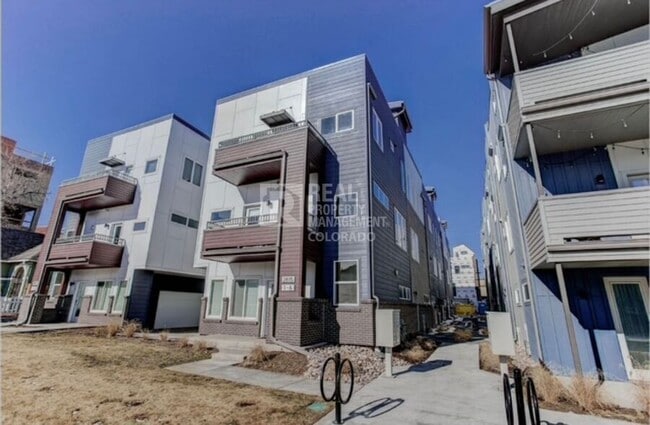 Building Photo - 2815 W 25th Ave