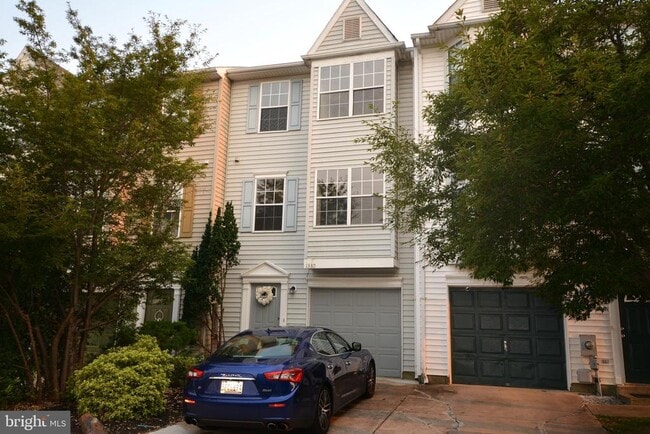 Photo - 1330 Hampshire Dr