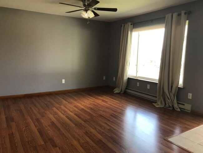 Photo - SOUTHSIDE GEM