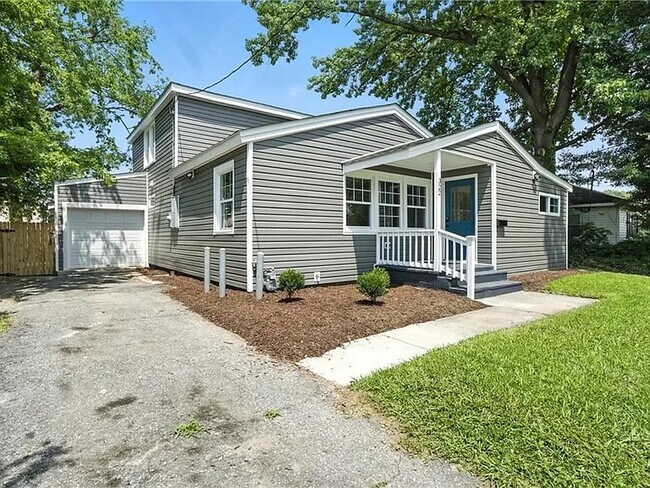 Photo - 322 Naval Base Rd Casa