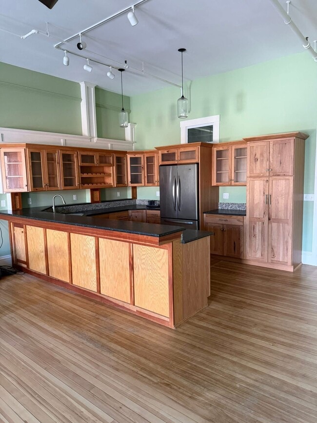 76 Main St Unit Charming 2-Bedroom