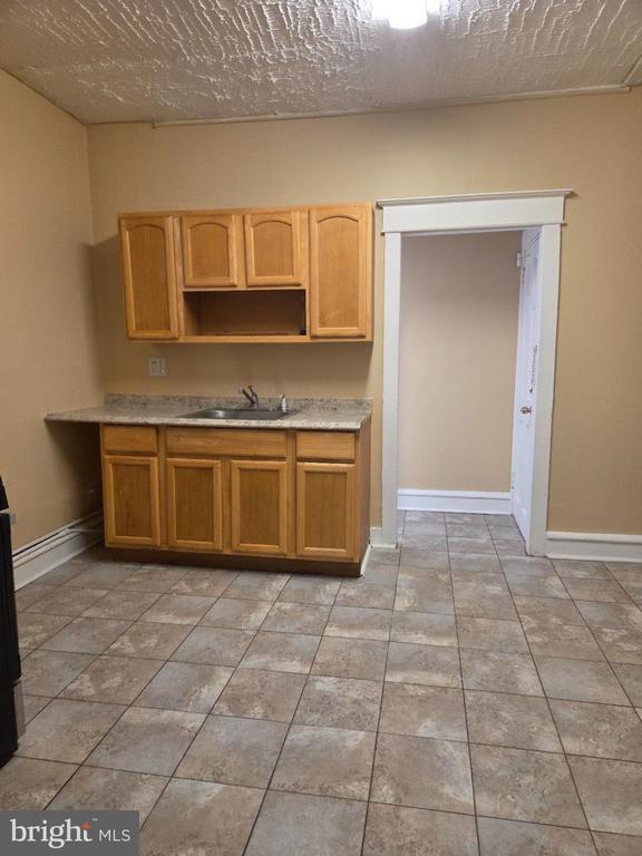 4102 W Maple Ave Unidad 2ND FLOOR