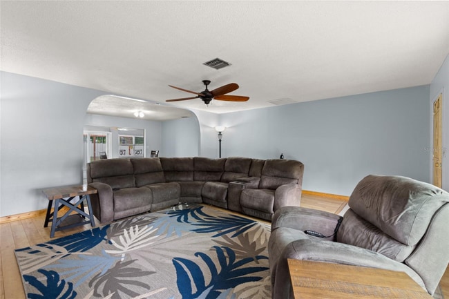 Photo - 120 43rd St NW